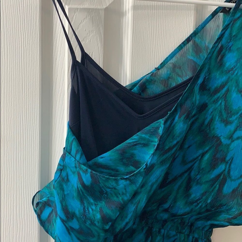 Express dress - Picture 3 of 4